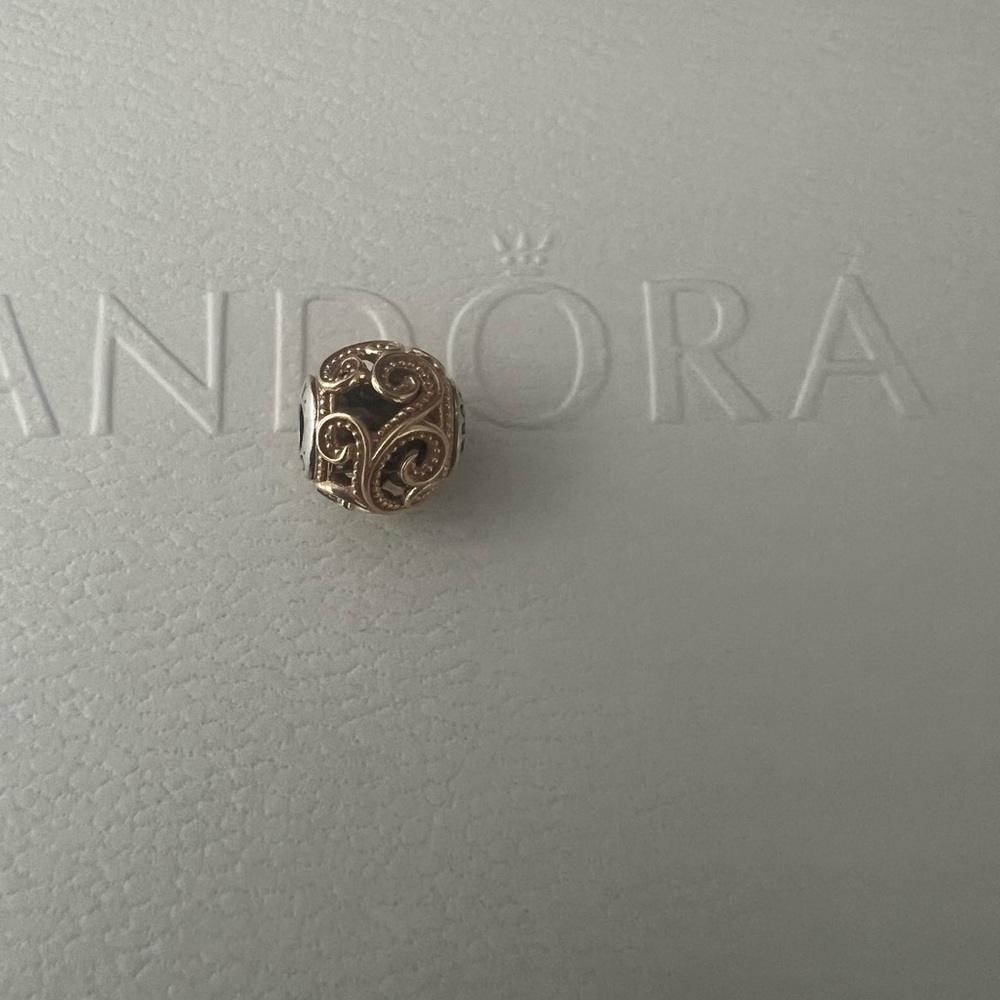 Pandora ESSENCE “creative” Gold Charm